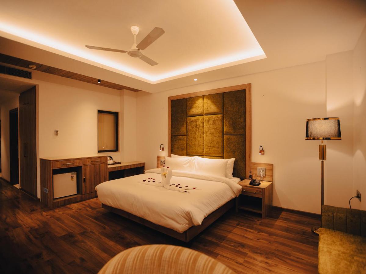 Clarks Inn Express, Dehradun Luaran gambar