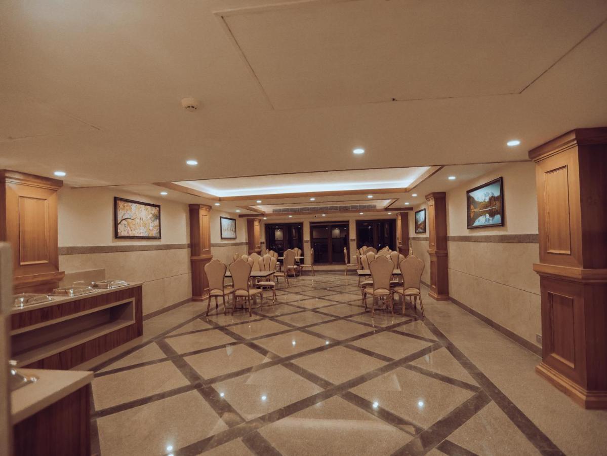 Clarks Inn Express, Dehradun Luaran gambar