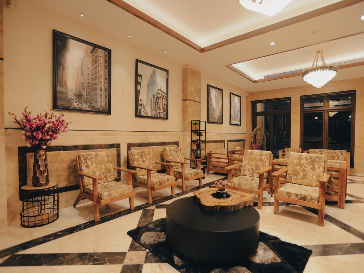 Clarks Inn Express, Dehradun Luaran gambar