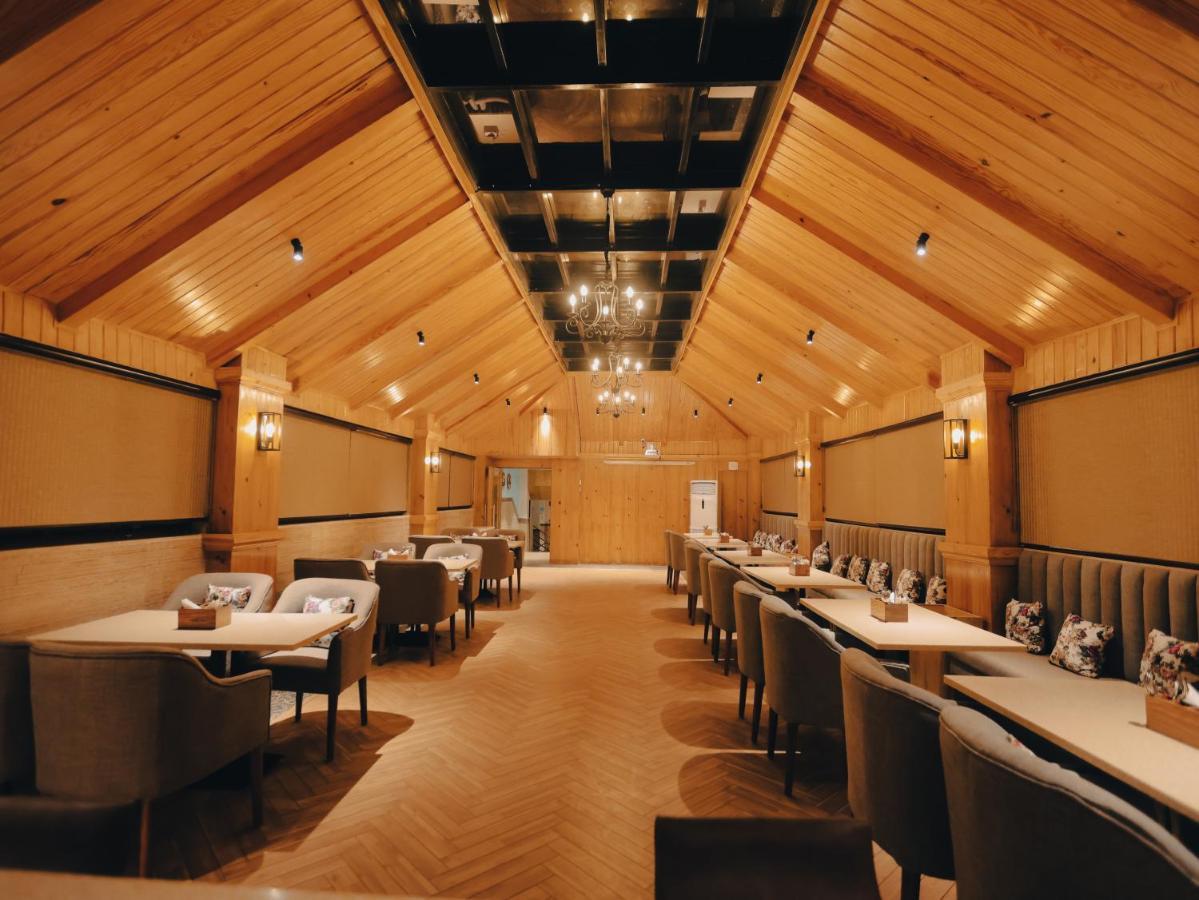 Clarks Inn Express, Dehradun Luaran gambar