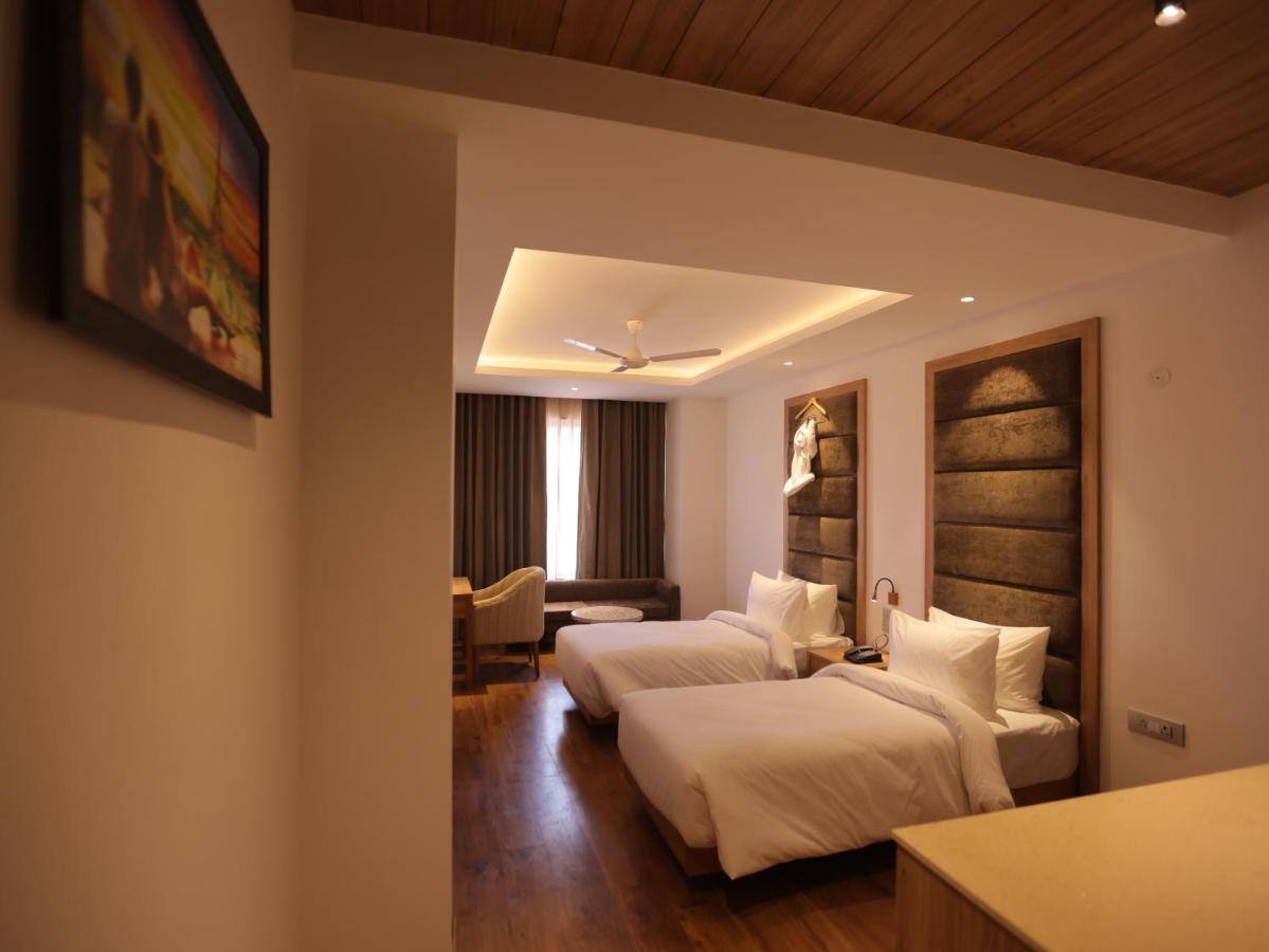 Clarks Inn Express, Dehradun Luaran gambar