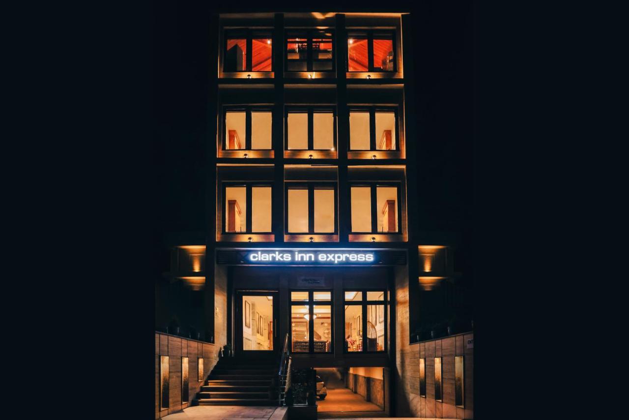 Clarks Inn Express, Dehradun Luaran gambar